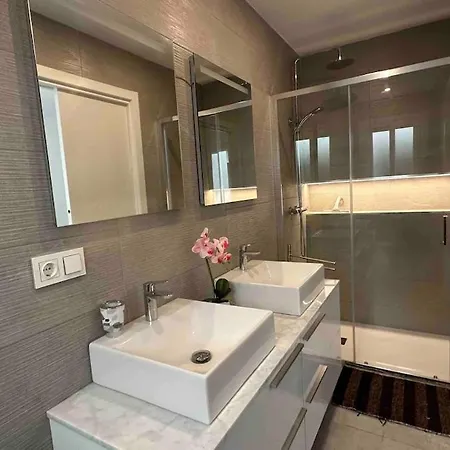 Апартаменты Cozy 2 Min From The Фуэнхирола